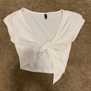 Front tie top